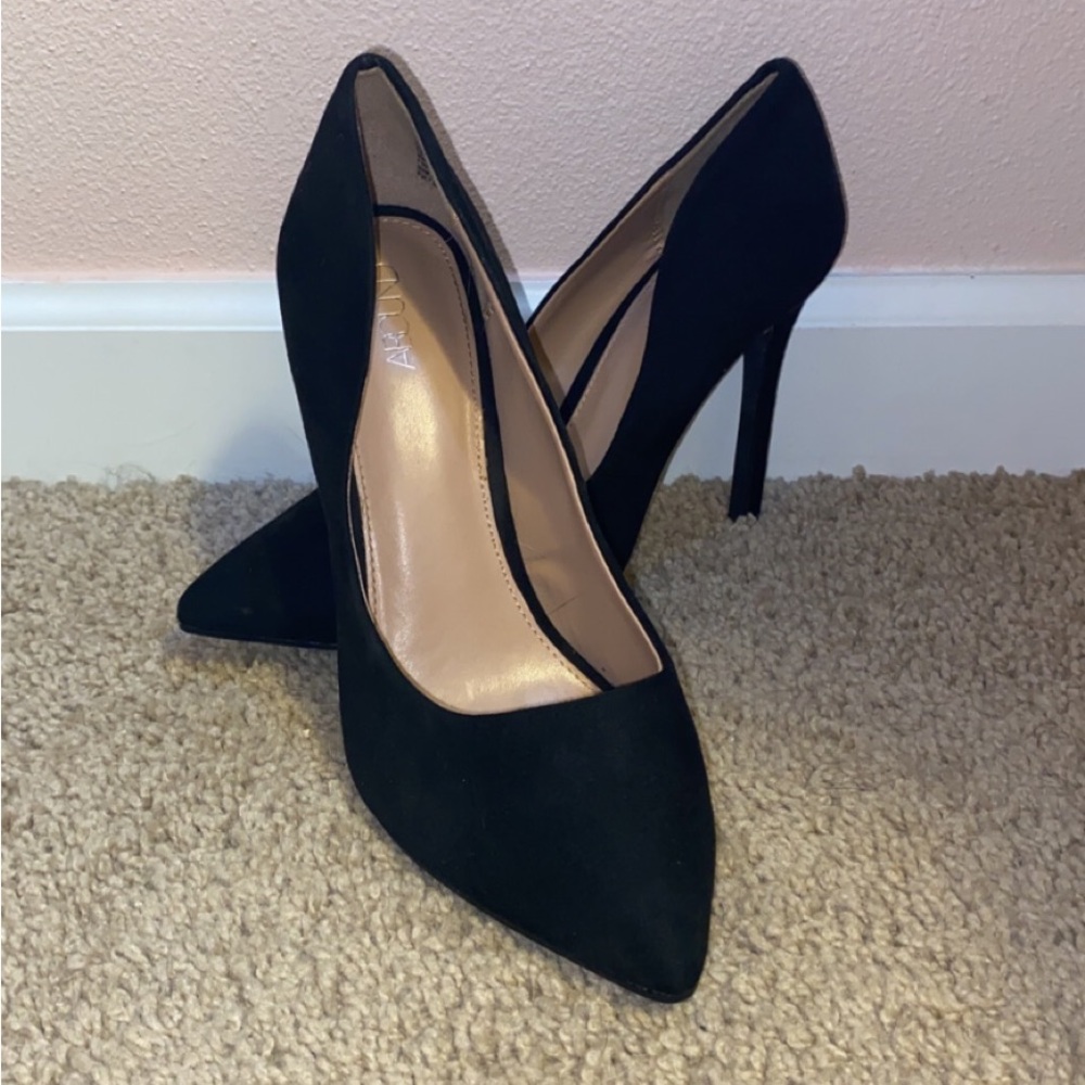 Abound black suede 4" heel size 7.5